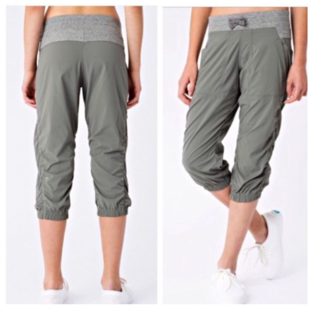 Ivivva by Lululemon  Studio Dance pants size 14 Gray